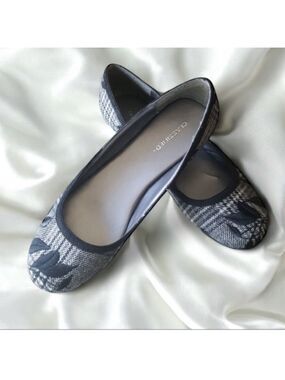 Women's Classified Flats Black Gray Plaid Slip-On Shoes Size 8.5